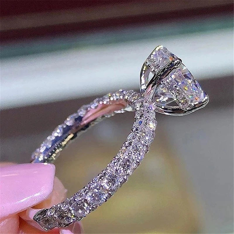 Exquisite Fashion Silver Color Engagement Rings for Women Fashion White Zircon Stones