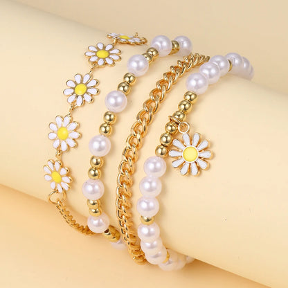 4pcs Vintage Daisy Flower Pendant Faux Pearl Bracelet